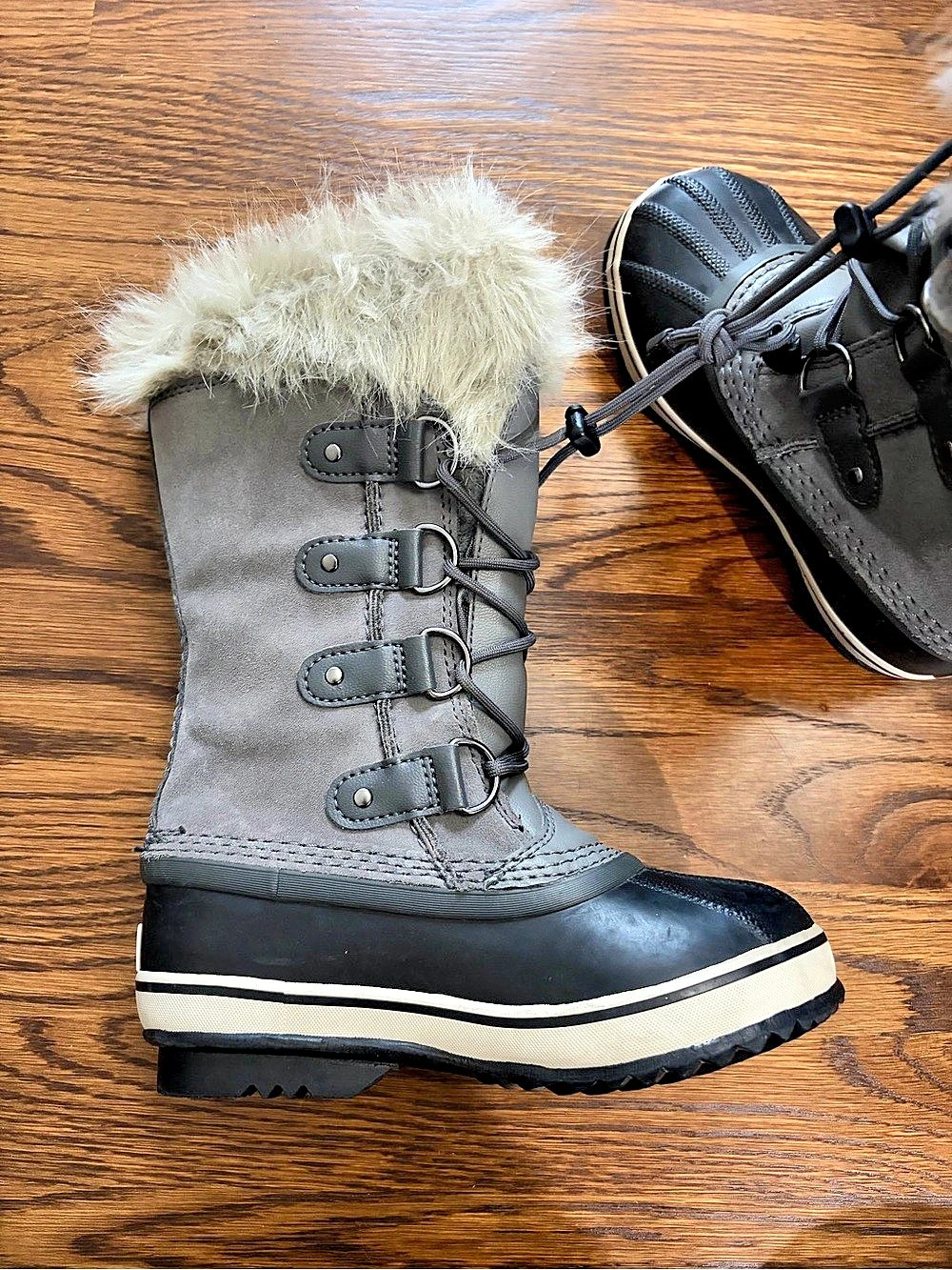 Sorel Youth Joan of Arc Black Waterproof Winter Boots, Cabincore kids, US 1